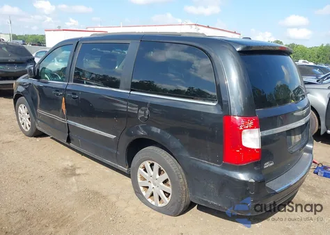 2014 Chrysler Town & Country Touring z USA, uszkodzony, nr VIN 2C4RC1BG0ER132400